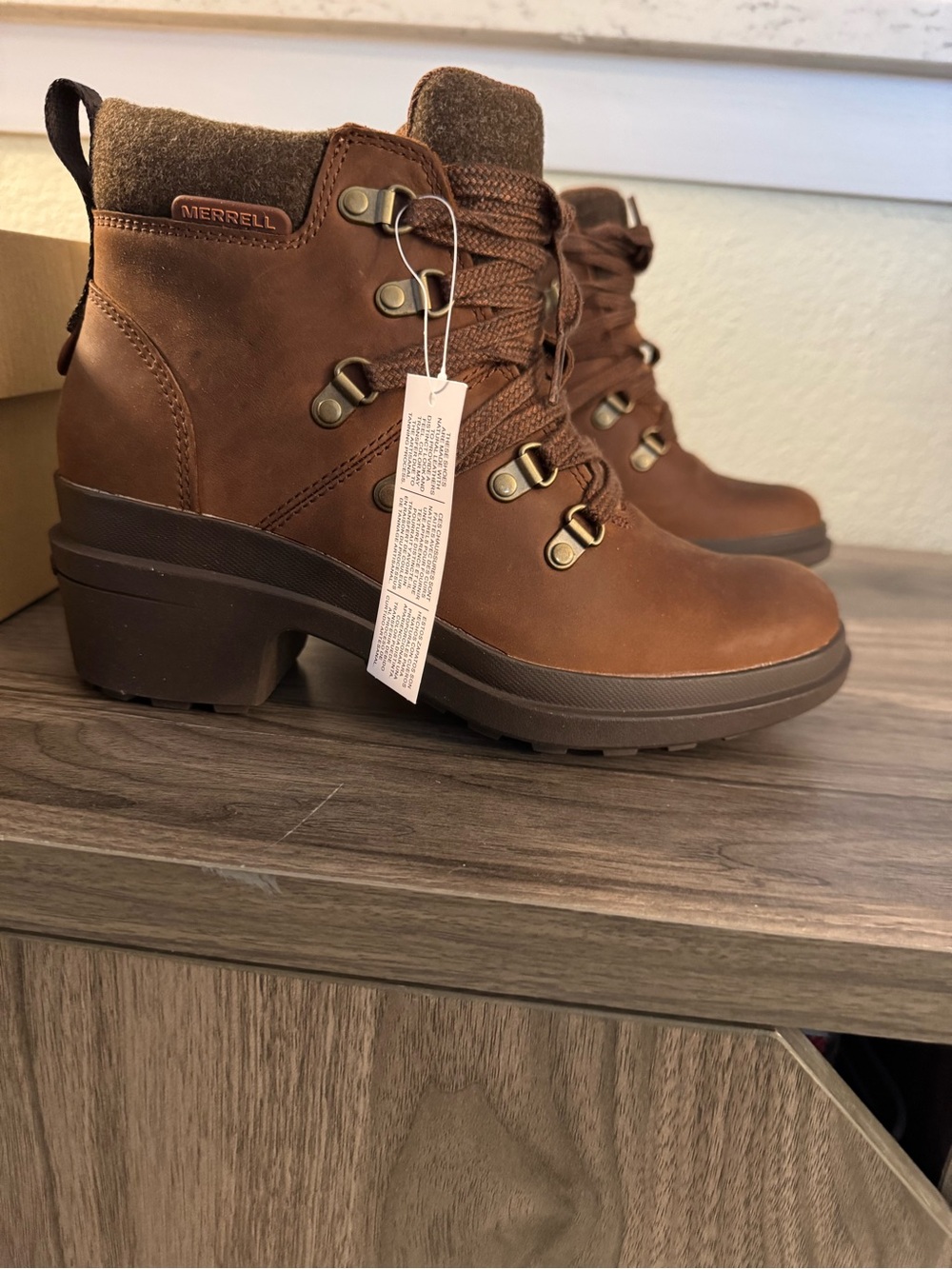 NIB Merrell Women's (RET $125) Chateau III Waterproof Leather Hiker Boot, 5.5 M